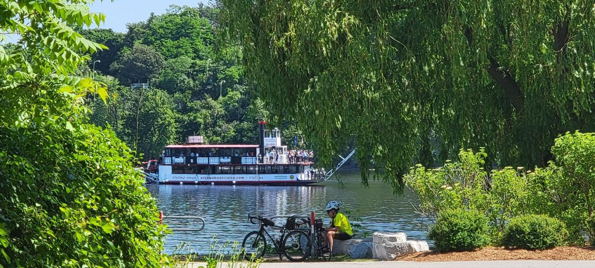 Kokomo Inn Bed And Breakfast Ottawa-Gatineau'S Only Tropical Riverfront B&B On The National Capital Cycling Pathway Route Verte #1 - For Adults Only - Chambre D'Hotes Tropical Aux Berges Des Outaouais Bnb #17542O Exterior foto